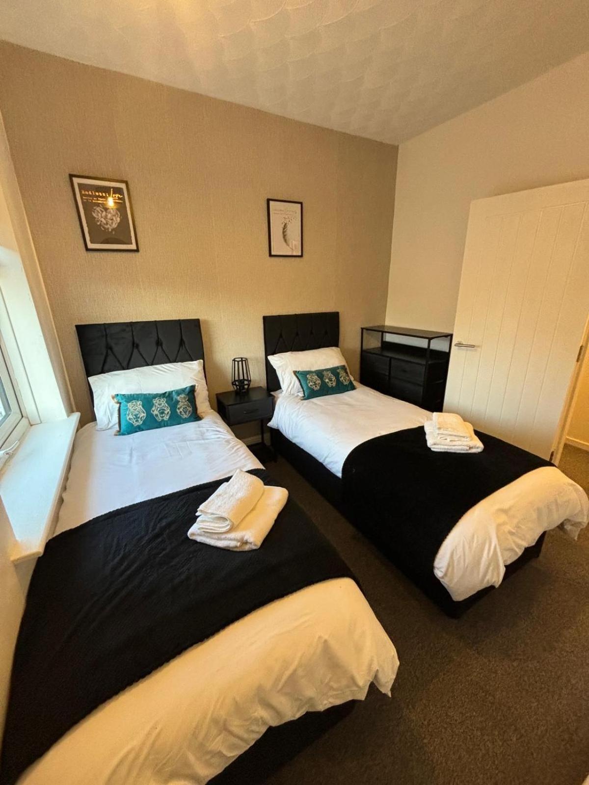 Stunning House - Sleeps 7 - 5 Mins Walk To Lincoln High Street - Parking - Wifiヴィラ エクステリア 写真