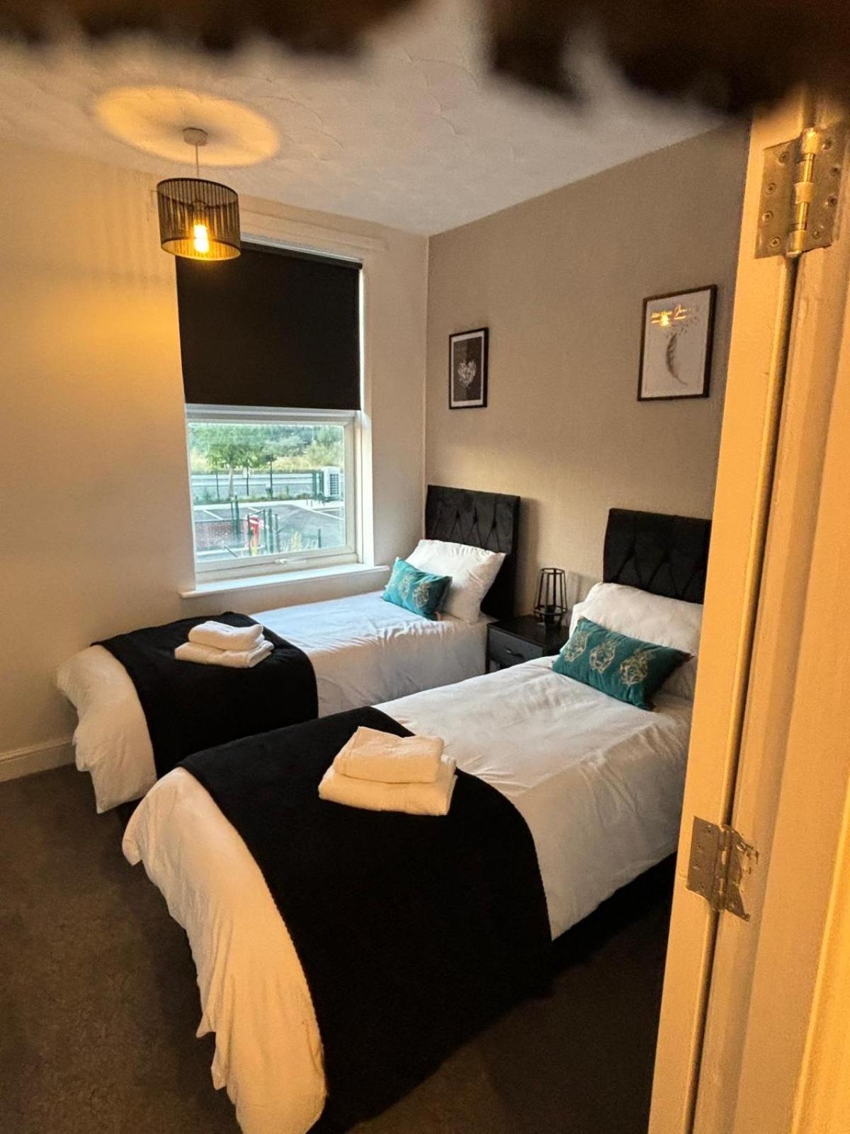 Stunning House - Sleeps 7 - 5 Mins Walk To Lincoln High Street - Parking - Wifiヴィラ エクステリア 写真